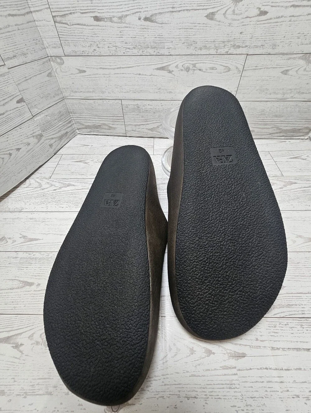 Zara Men's Leather Clogs in Green / Olive Brown Size 9 Us / 42 Eur
